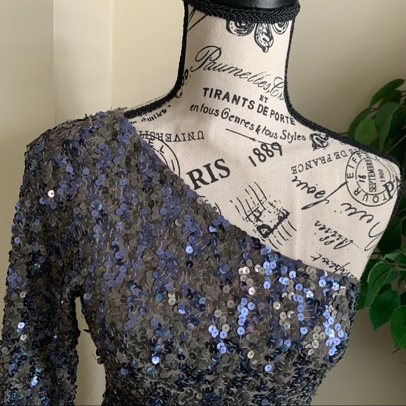 Alice + Olivia Nicky Sequin One-Shoulder Asymmetrical Dress Gray Sz 0 - Picture 3 of 16